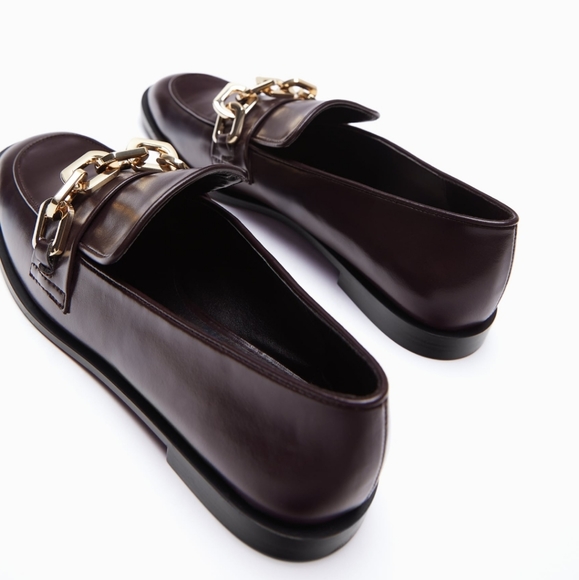 ZARA | Low Heel Chain Detail Loafers - Picture 2 of 10